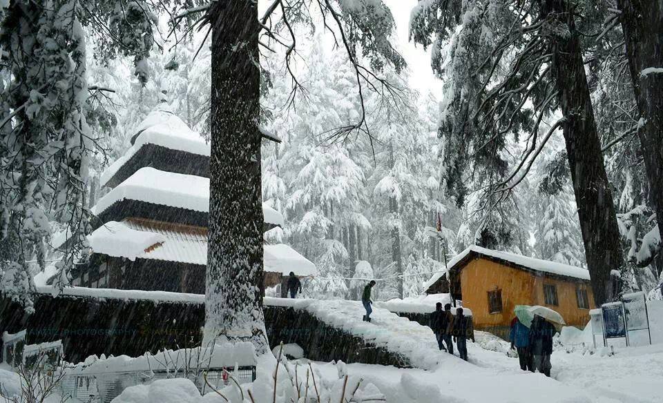 Hadimba-temple-in-snowfall1